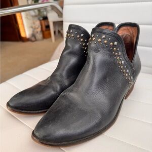 Sz. 10 Lucky Brand Black Low Boots or Booties w silver and bronze/gold studs